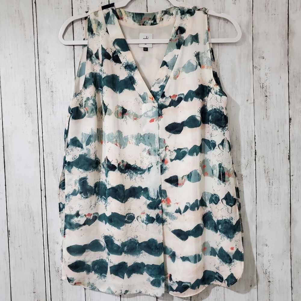 CABI SLEEVELESS TOP.SIZE XS
